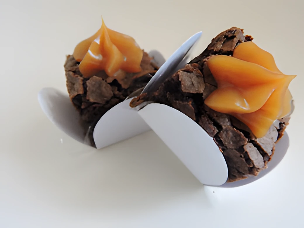 Seleção de chocolates e brownies artesanais